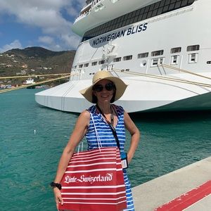 Meet your Posher, Iris